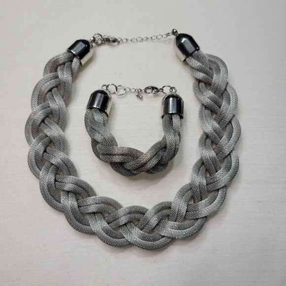 Necklace and Bracelet Set   - Picture 1 of 1
